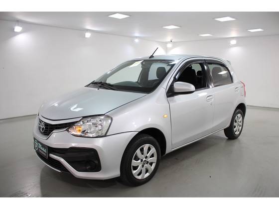 TOYOTA ETIOS 1.5 XS 16V FLEX 4P AUTOMÁTICO TOYOTA ETIOS 1.5 XS 16V FLEX 4P AUTOMÁTICO